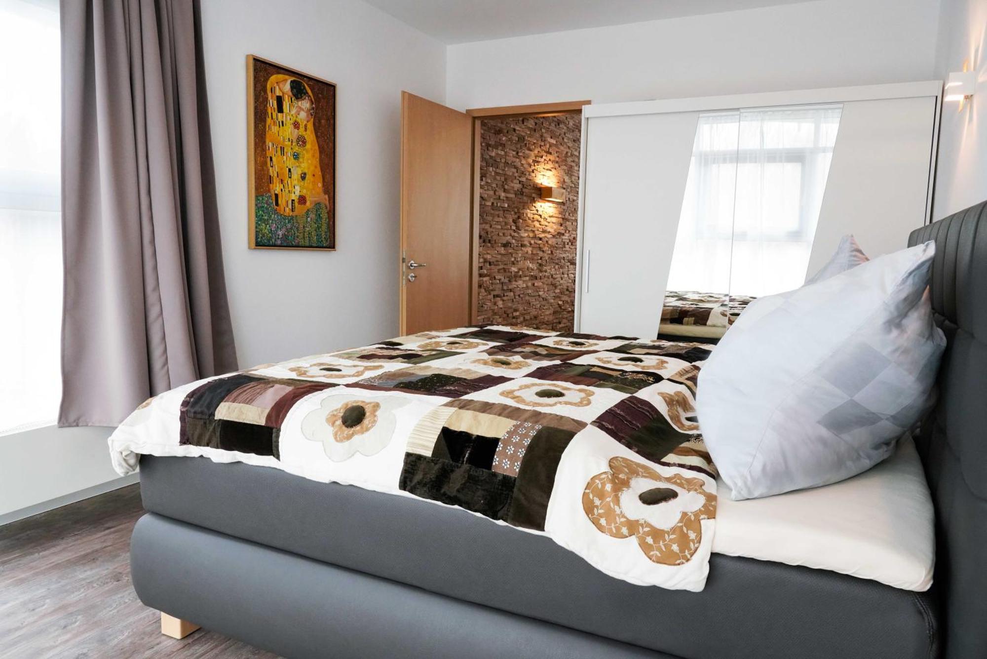 Apartment Leipzig Waldstrassenviertel Loft Terrasse, Redbull Arena ภายนอก รูปภาพ
